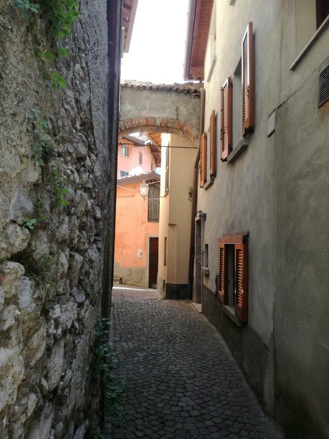 Appartamento Borgo Antico Oliveto Lario Екстер'єр фото